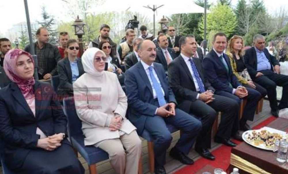 Sağlık Bakanı Müezzinoğlu Çorlu'da Özcanlar Köfteyi Açtı