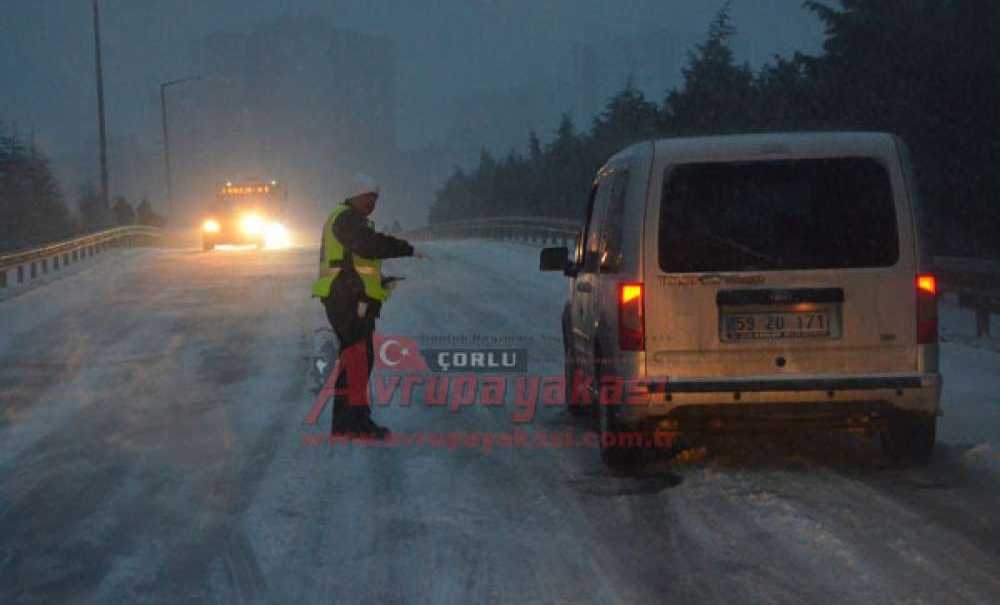 Çorlu 1 Saatte Felç Oldu