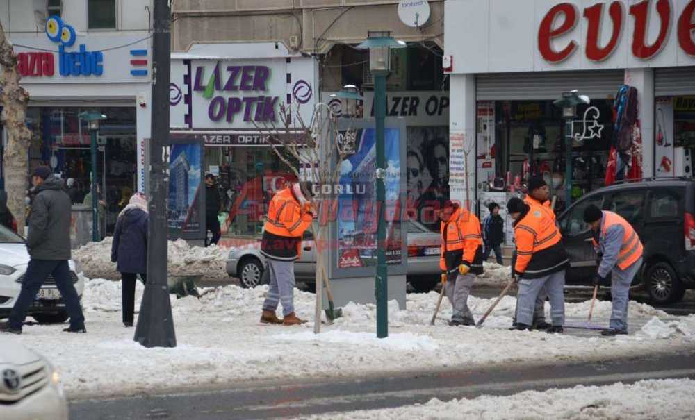 Kar Temizliği Başladı