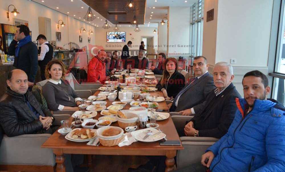 Gazeteciler Kahvaltıda Buluştu