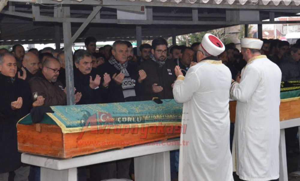 Nihat Köşdere Toprağa Verildi