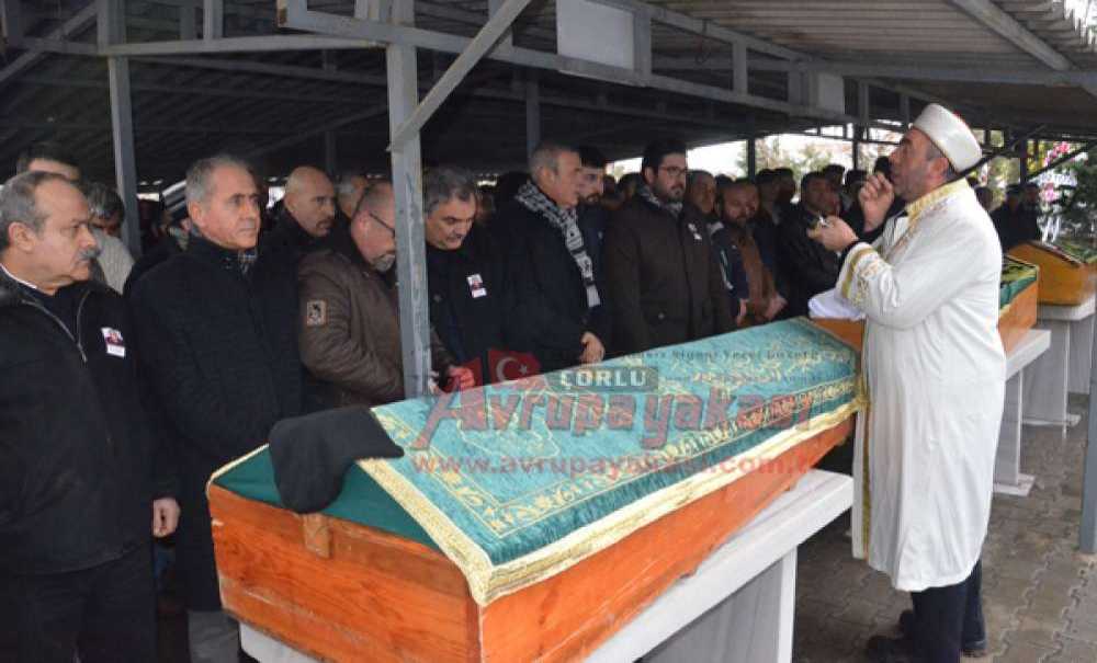 Nihat Köşdere Toprağa Verildi