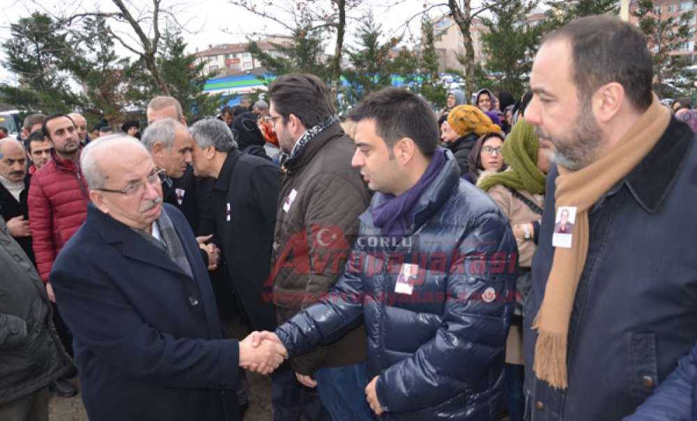 Nihat Köşdere Toprağa Verildi