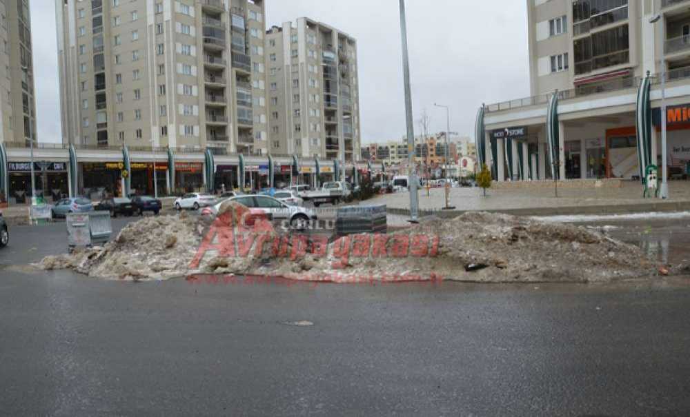 Kar Tepelerini Kim Temizleyecek?