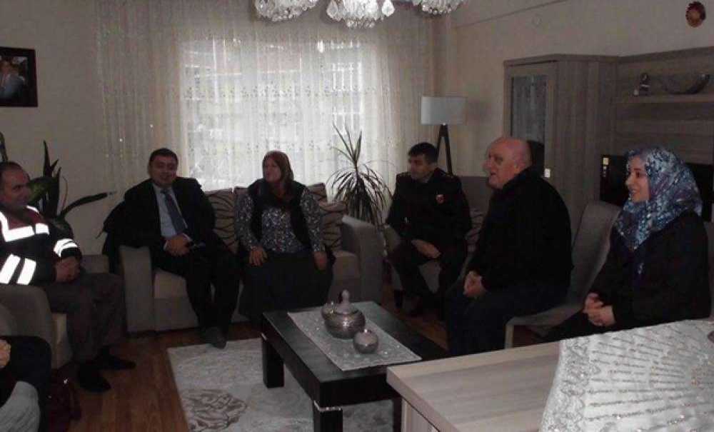 Kaymakam Kızıltoprak'tan Şehit Ailelerine Ziyaret