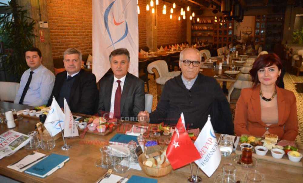 Reyap Hastanesi Gazetecilerle Bir Araya Geldi