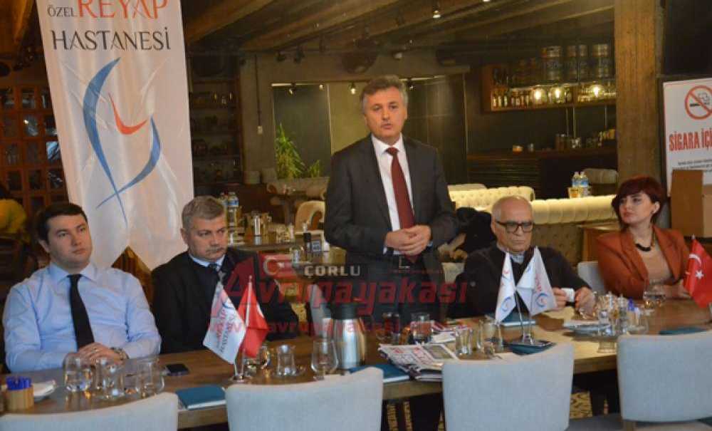 Reyap Hastanesi Gazetecilerle Bir Araya Geldi