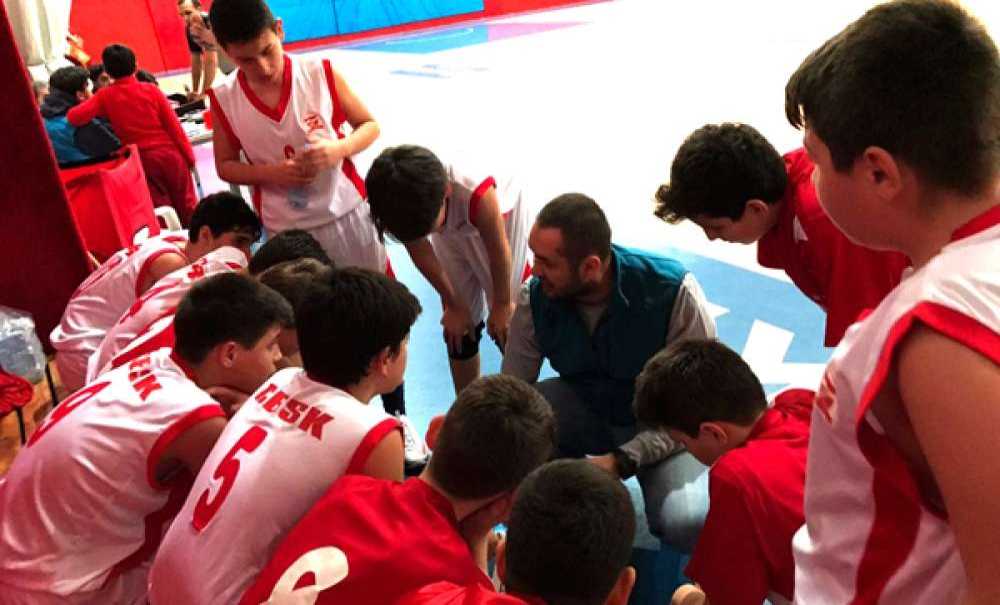U13 Basketbol Takımının Lig Mücadelesi Sürüyor