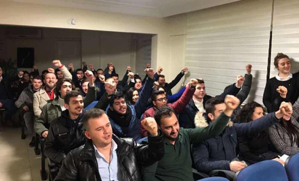 Chp Tekirdağ Gençlik Örgütleri Başkan Erdoğan'ın İstifasını İstedi