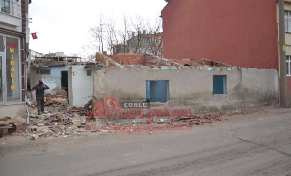 Mahallelinin Metruk Bina İsyanı