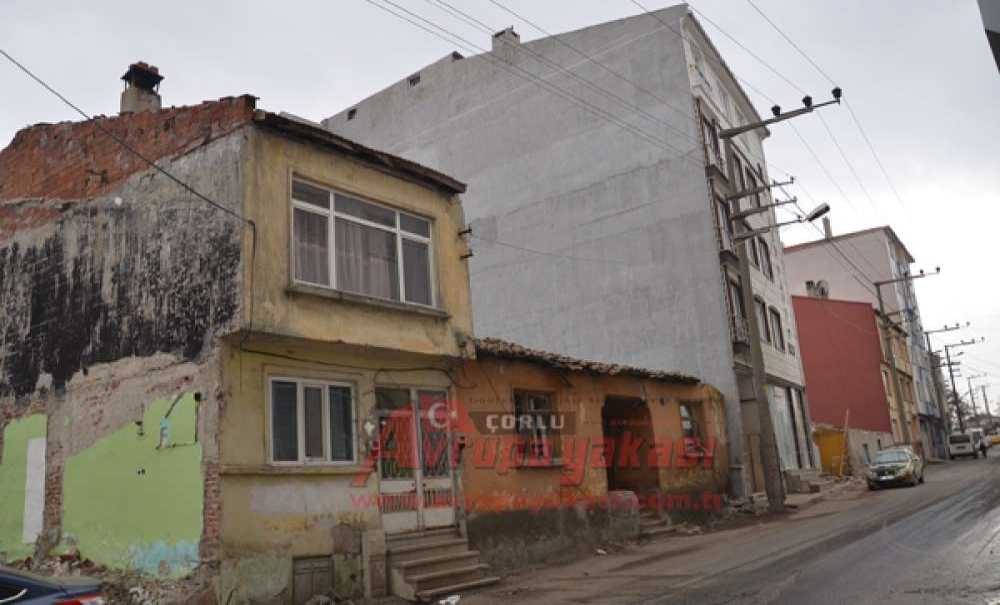 Mahallelinin Metruk Bina İsyanı