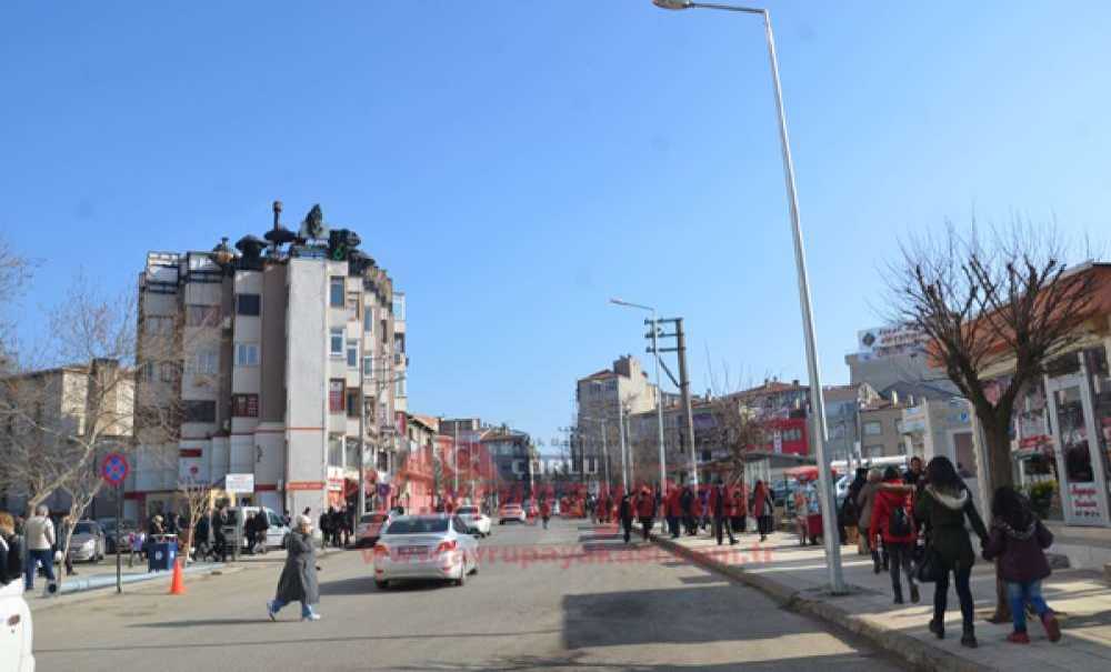 Yeni Aydınlatmaların Montajına Başlandı