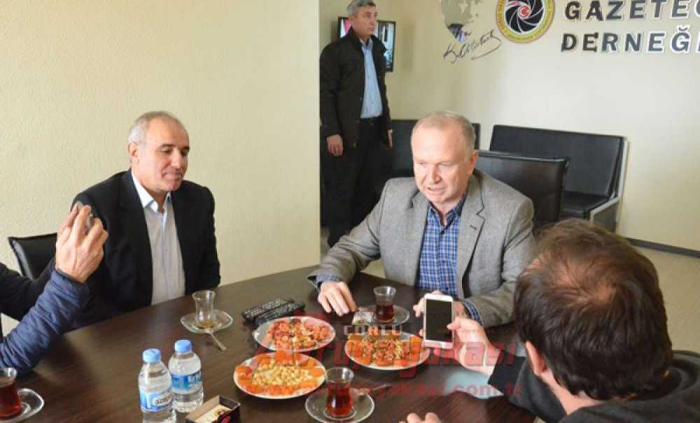 Vali Ceylan'dan Çorlu Gazeteciler Derneği'ne Ziyaret