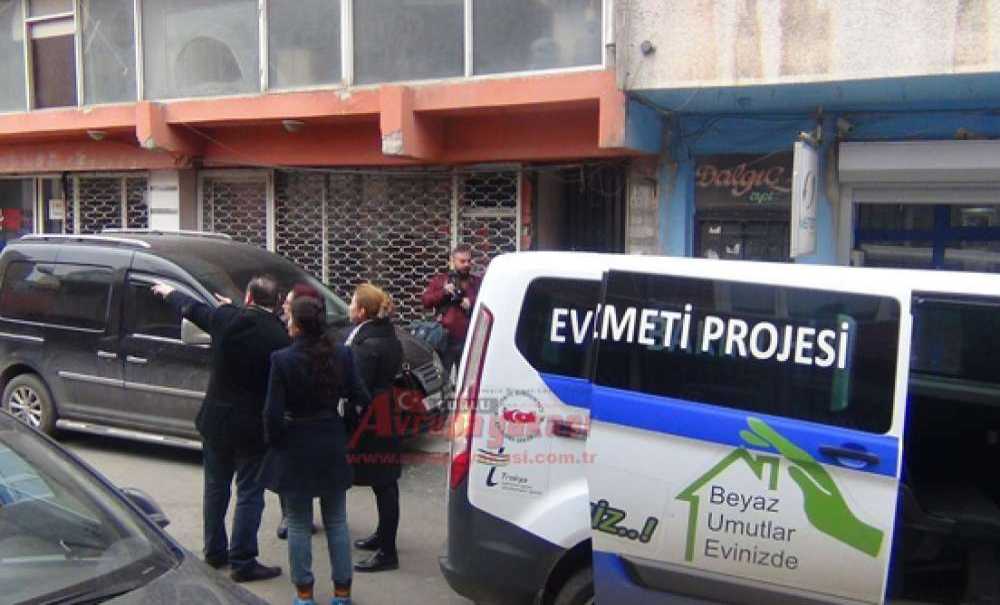 Yaşlı Kadın İçin Seferber Oldular