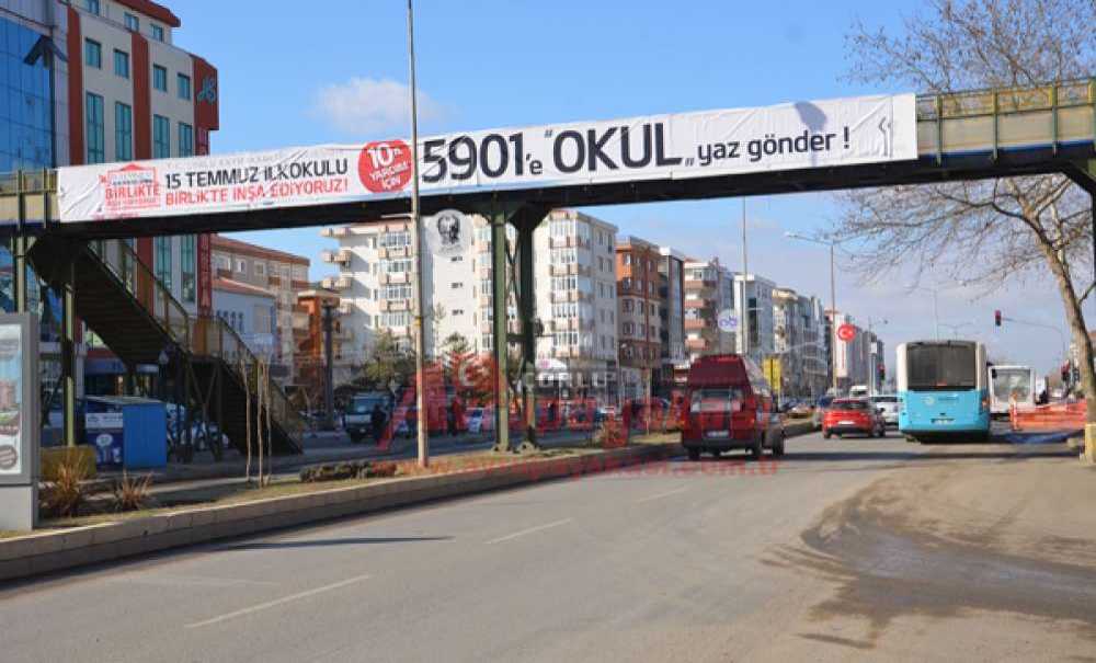 15 Temmuz İlkokulu Afişleri Asıldı