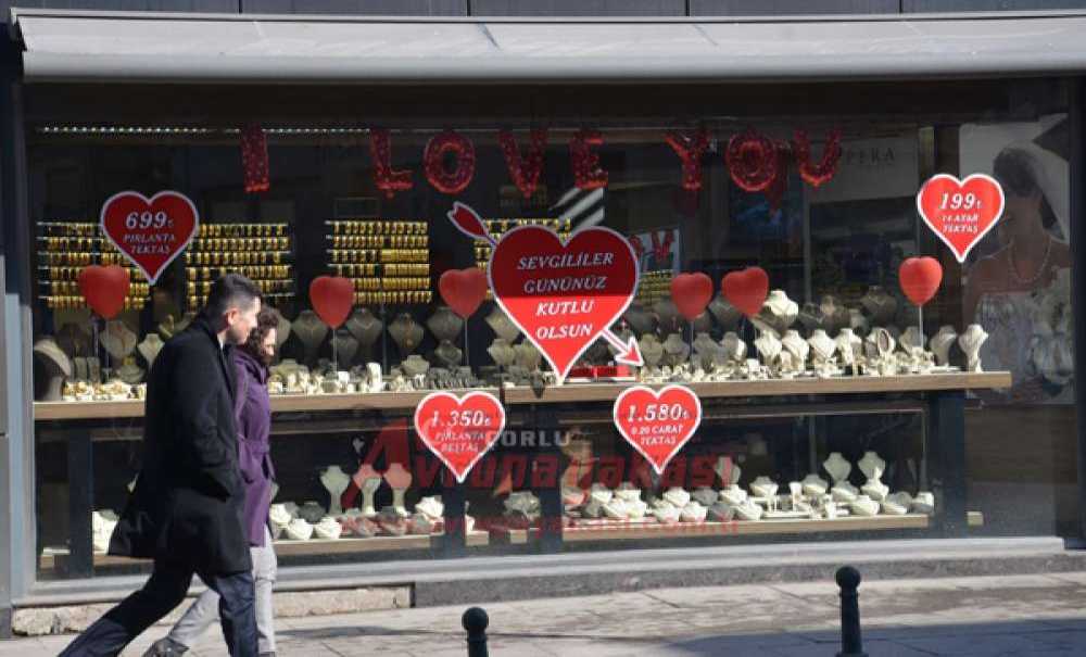 14 Şubat Sevgililer Günü Çılgınlığı