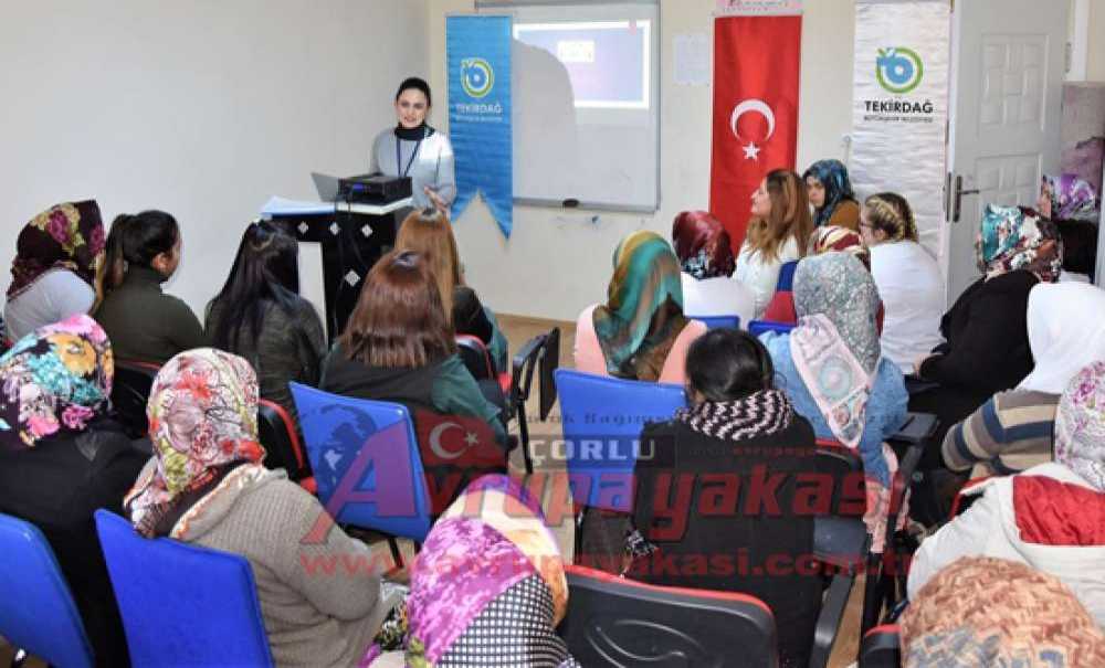 Çorlu'da Anne Ve Çocuk Semineri Gerçekleştirildi
