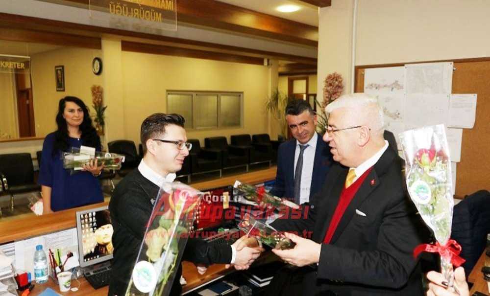 “Gülleri Bırak Yollara Bak”