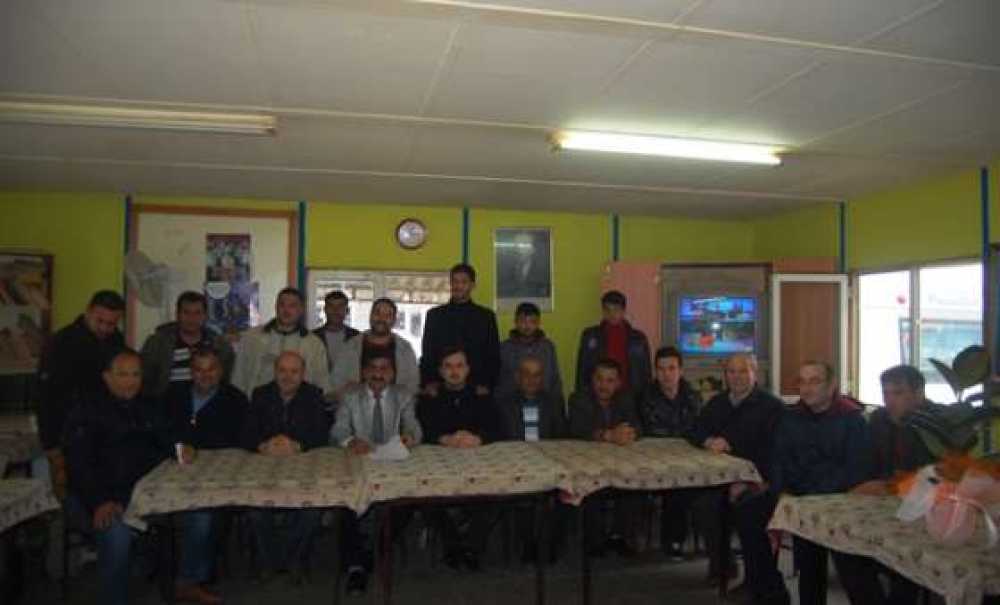 Ak Parti İlçe Teşkilatı Hamallar Ve Romanlar Derneğini Ziyaret Etti