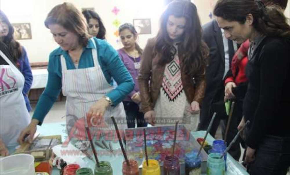 Çorlu Ksd Ve Cezzar Mustafa Ersin Ortaokulu`ndan Konuk Öğrencilere Ebru Etkinliği