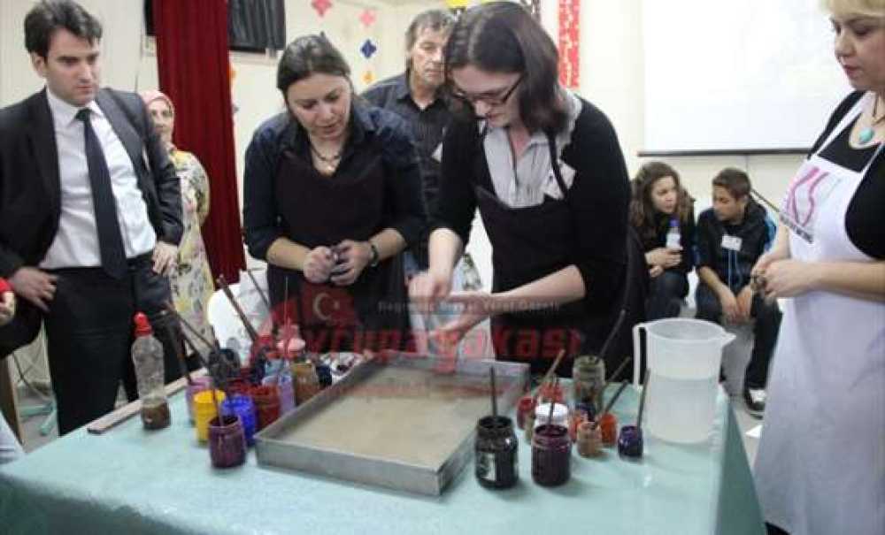 Çorlu Ksd Ve Cezzar Mustafa Ersin Ortaokulu`ndan Konuk Öğrencilere Ebru Etkinliği