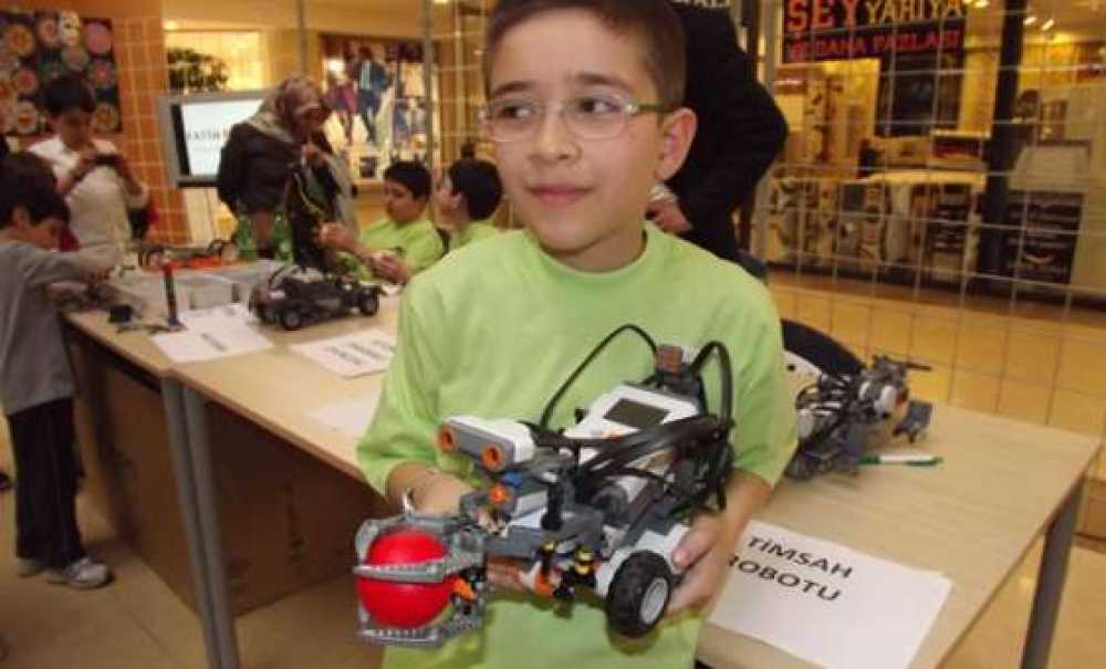 Fatih Koleji Öğrencileri İlkleri Gerçekleştiriyor