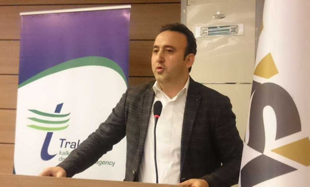 Proje Yazma Eğitimini Tamamlayanlara Sertifika Verildi