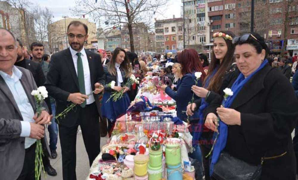 Ak Parti'den Kadınlar Günü Kutlaması