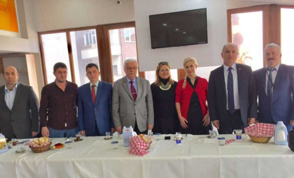 Kaymakam Kılıç Milli Eğitim Personeli Ile Yemekte Buluştu