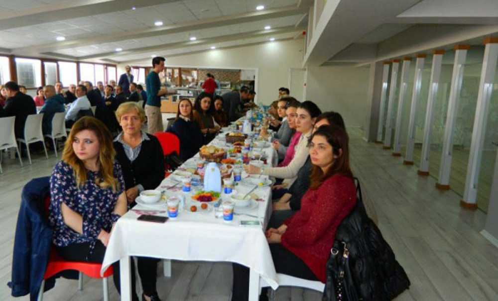 Kaymakam Kılıç Milli Eğitim Personeli Ile Yemekte Buluştu