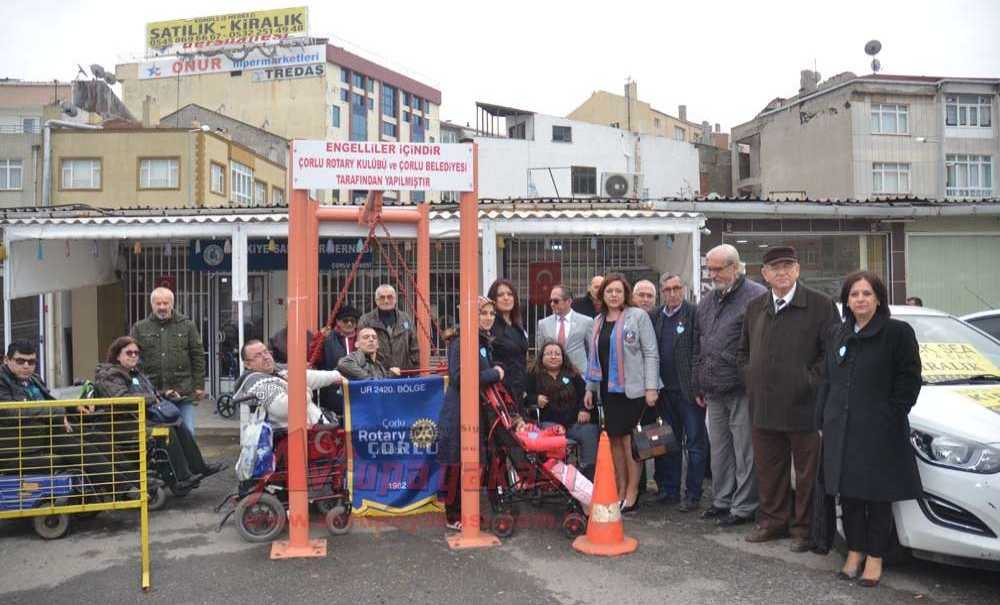 Çorlu Rotary Kulübü'nden Sakatlar Derneğine Özel Engelli Salıncağı