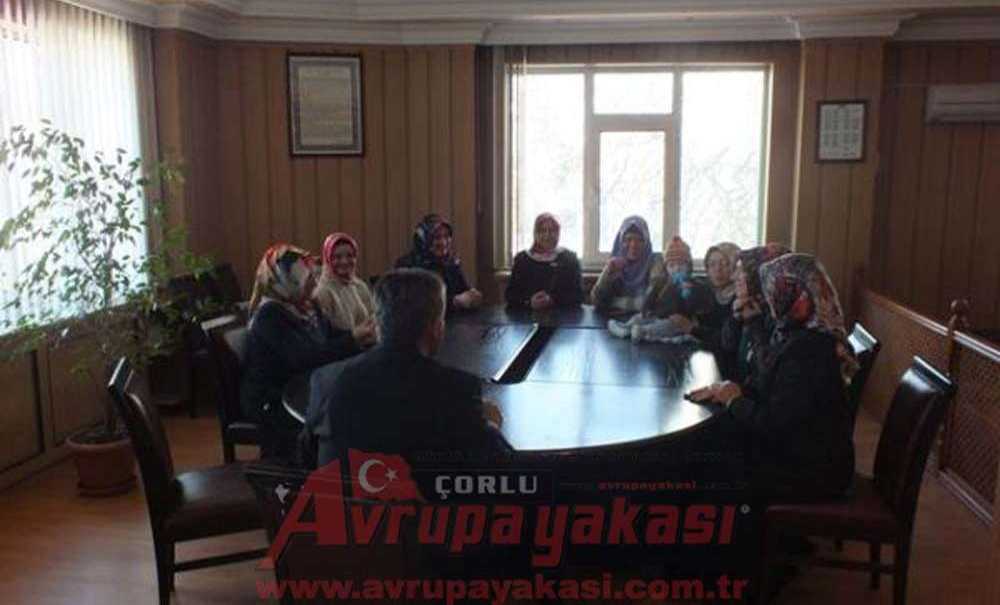 İşitme Engelli Öğrencilerden Müftü Gülmek'e Ziyaret