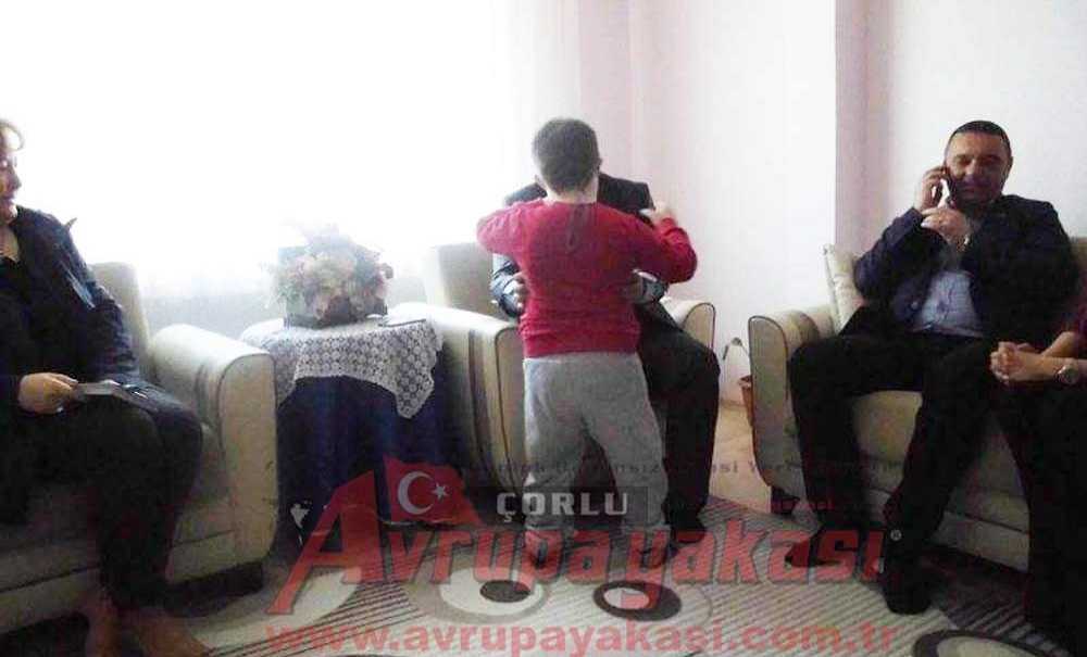 Kaymakam Kızıltoprak'tan Down Sendorumlu Vatandaşlara Ziyaret