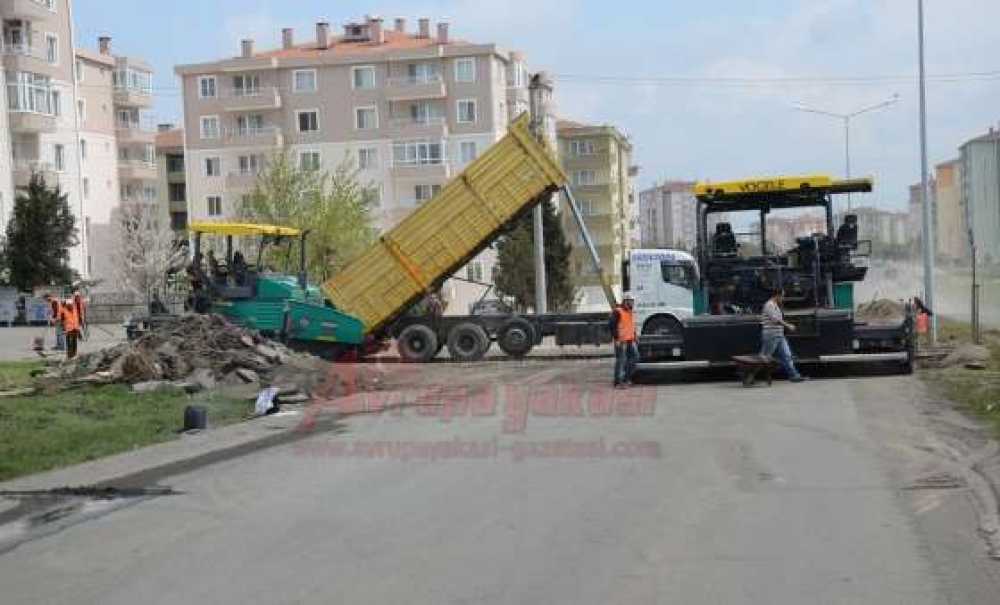 Bülent Ecevit Bulvarı'nda Asfaltlama Başladı