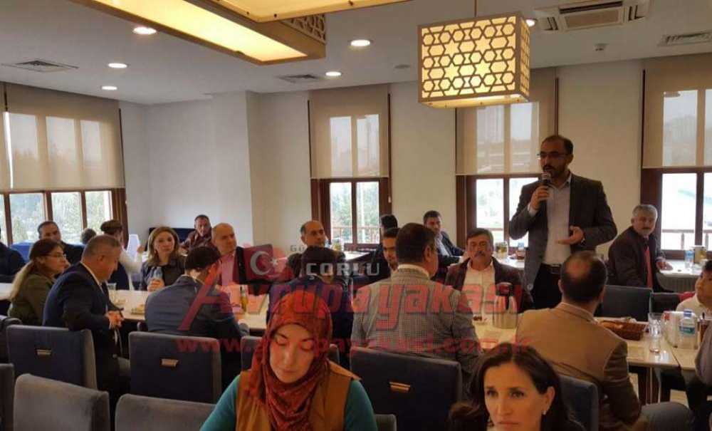 Ak Parti Yönetimi 1. Yılını Kutladı