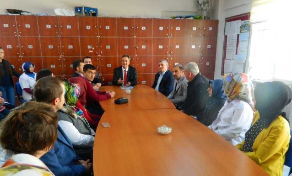 Müdür Yılmaz'dan İmam Hatip Ortaokulu'na Ziyaret