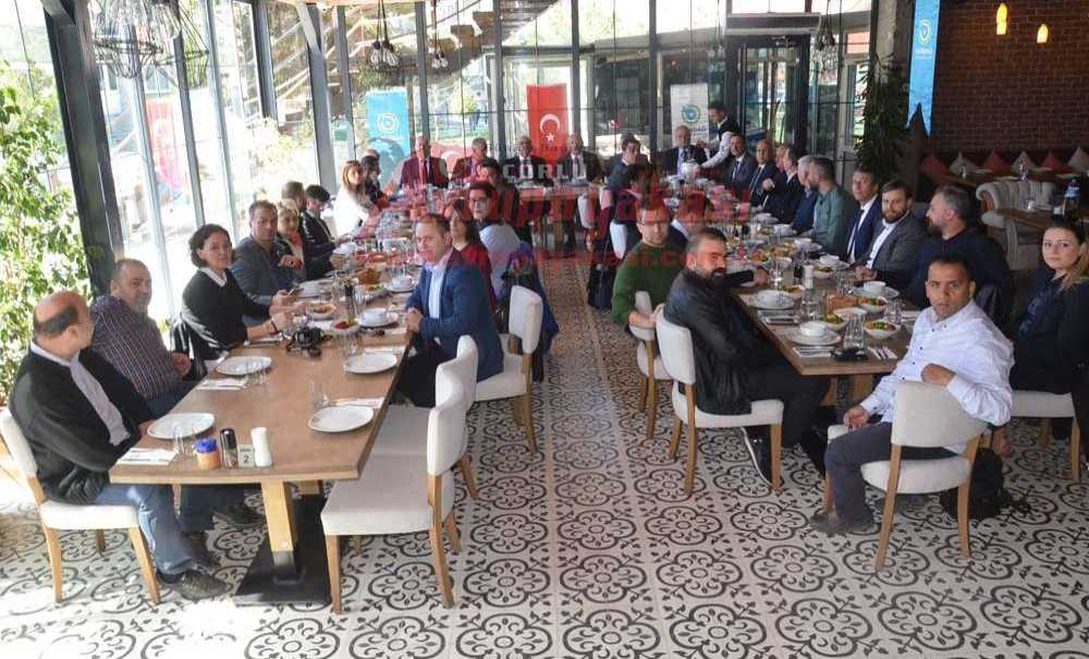 Tekirdağ Büyükşehir Belediye Başkanı Kadir Albayrak Çorlu Basını İle Bir Araya Geldi