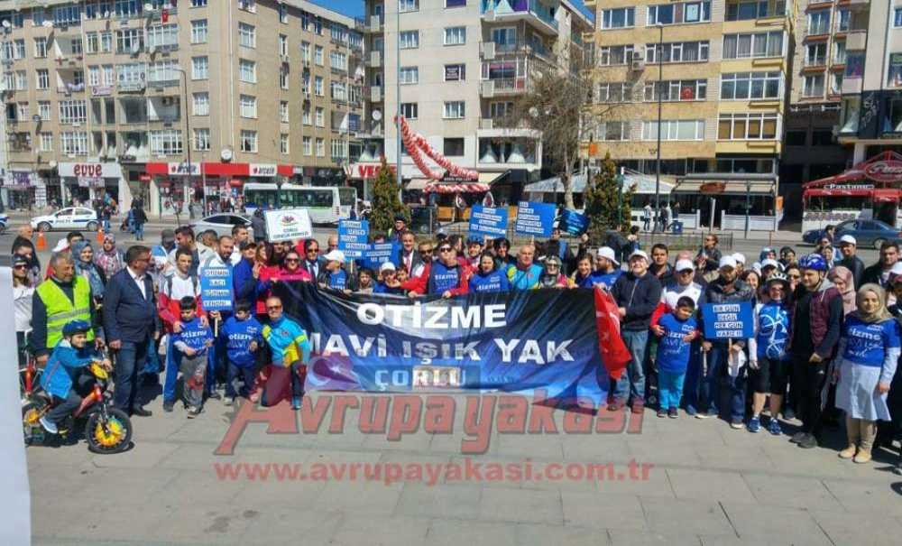Çorlu Otizme Mavi Işık Yaktı