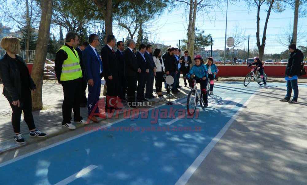 Çorlu'da Öğrencilere Trafik Eğitimi