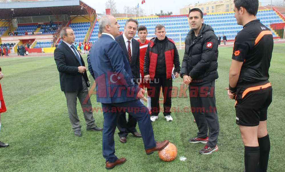 Hemşeri Dernekleri Ile Mahalleler Turnuvası Başladı
