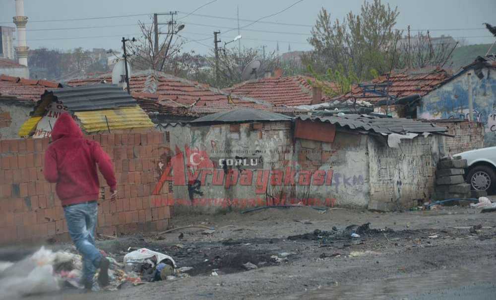 Kamyon Yoluna Dikkat!