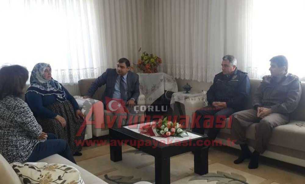 Kaymakam Kızıltoprak'tan Şehit Ailelerine Ziyaret