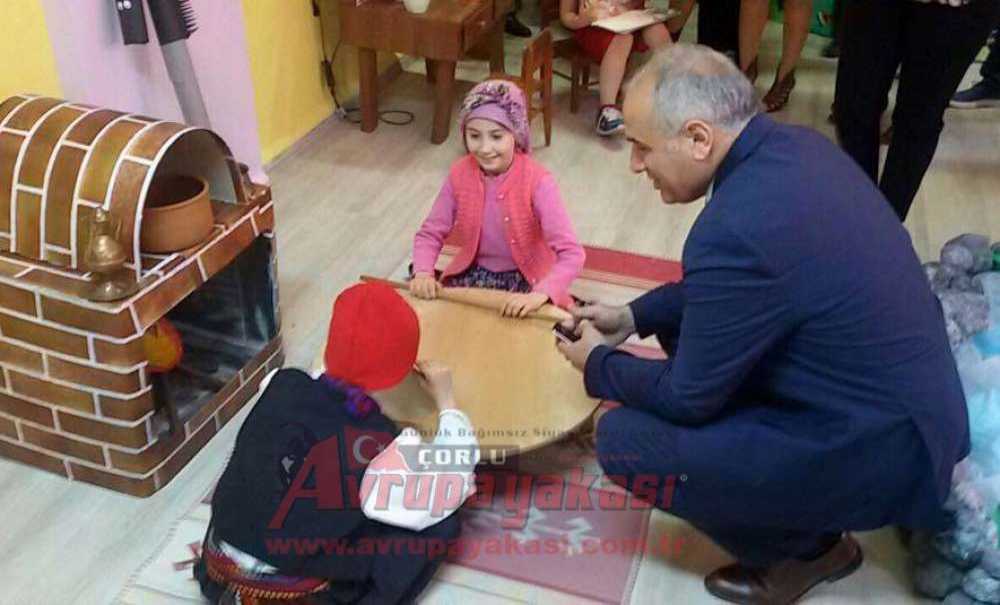 Vali Şenol Engin İlkokul Öğrencilerinden Masal Kahramanları Etkinliği