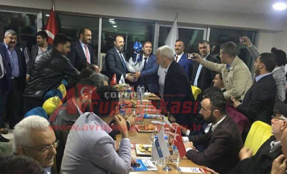 Ak Partiden Vanlılar Derneği'ne Ziyaret