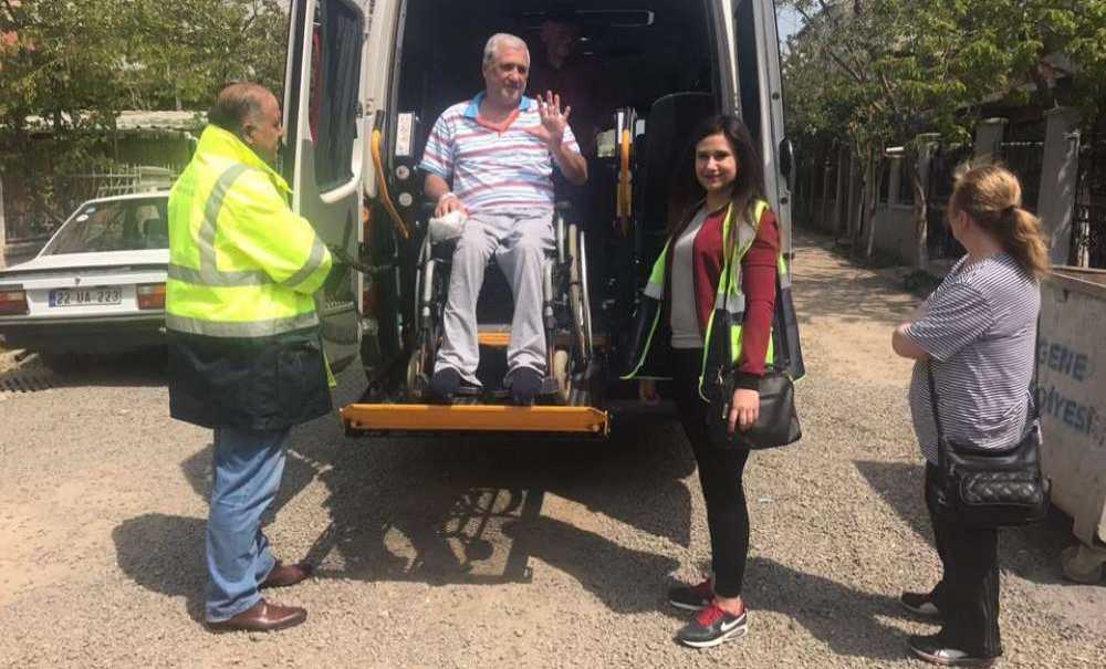 Ergene Belediyesi'nden Engelli, Hasta Ve Yaşlılara Referandum Hizmeti