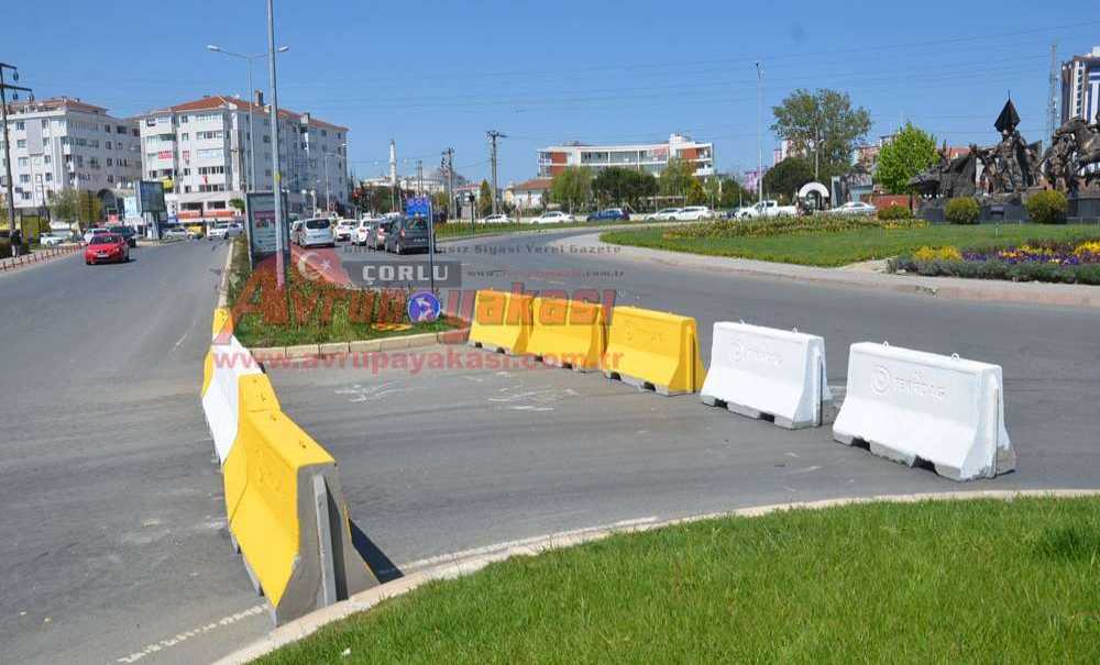 Kavşağa Beton Bariyer