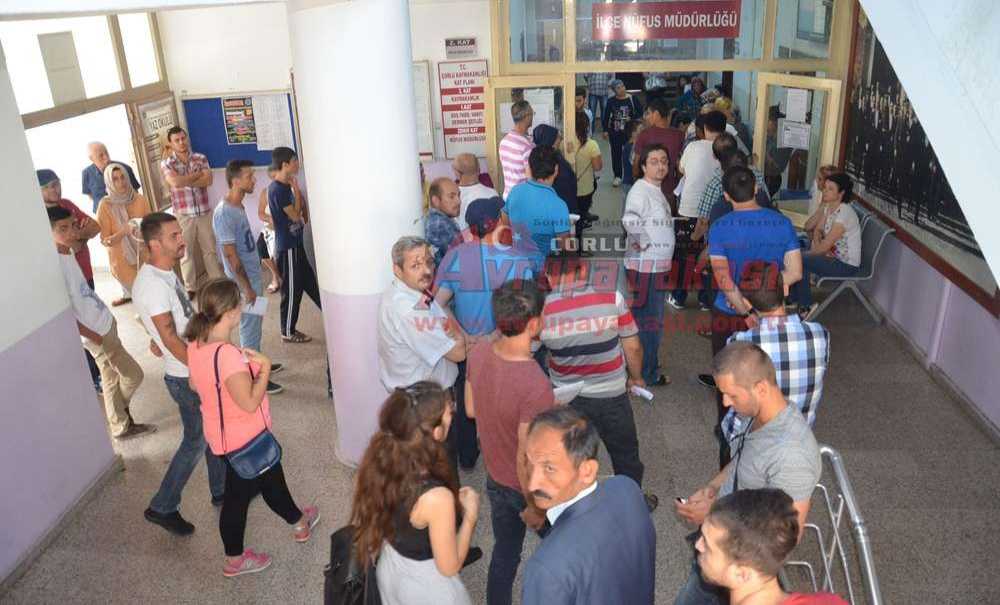 Çorlu'da 16 Bin Kişi Yeni Kimlik Aldı