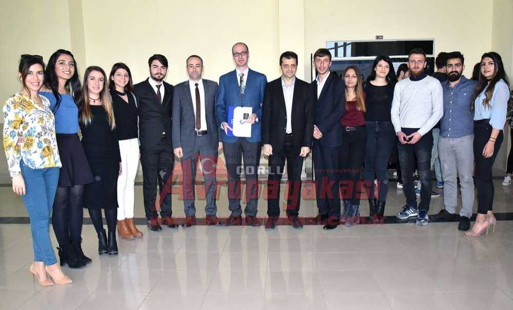 Kariyer Merkezi Kariyer Günlerinde Öğrencilerle Buluştu