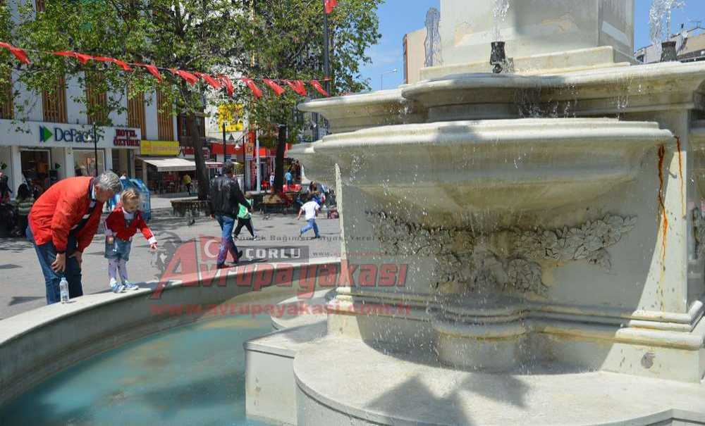 Güneşi Gören Kendini Dışarı Attı