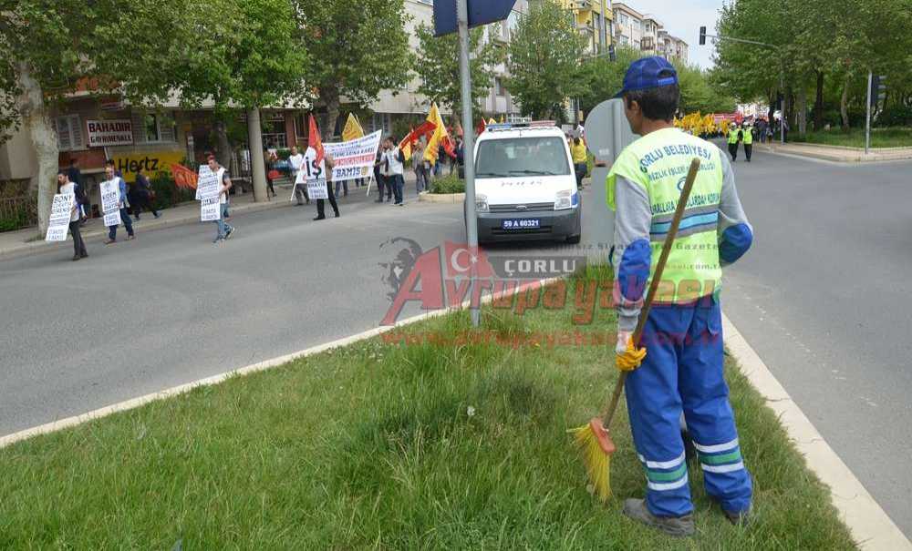 İşçi Bayramını Çalışarak Geçirdiler